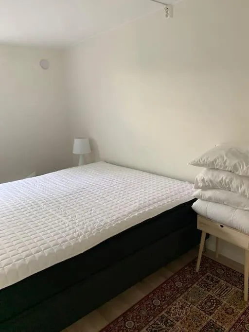 Moderne Og Fullt Utstyrt 3-Rom Hageleilighet Sentrum Naer Bergen Daire