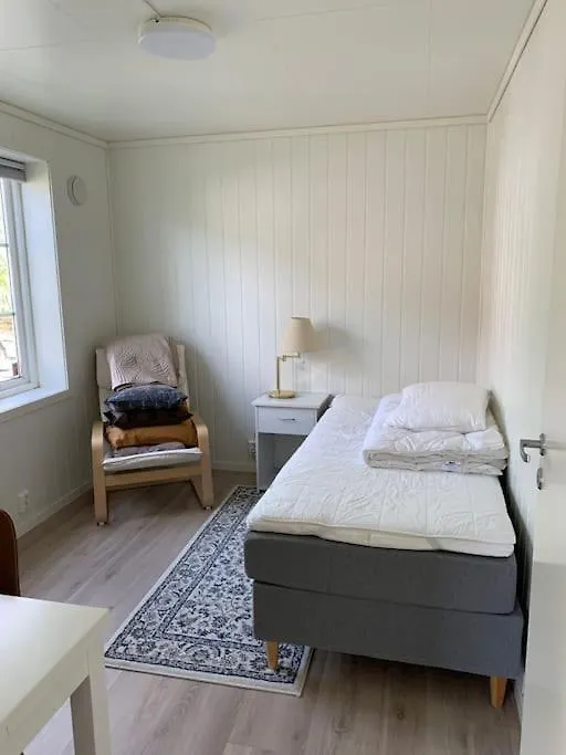 Moderne Og Fullt Utstyrt 3-Rom Hageleilighet Sentrum Naer Bergen