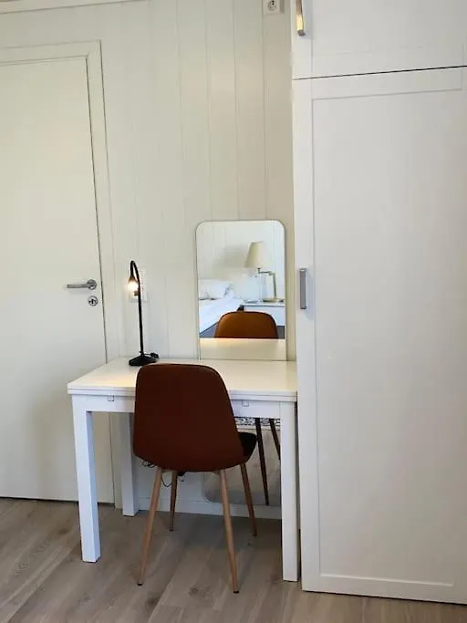 Daire Moderne Og Fullt Utstyrt 3-Rom Hageleilighet Sentrum Naer Bergen