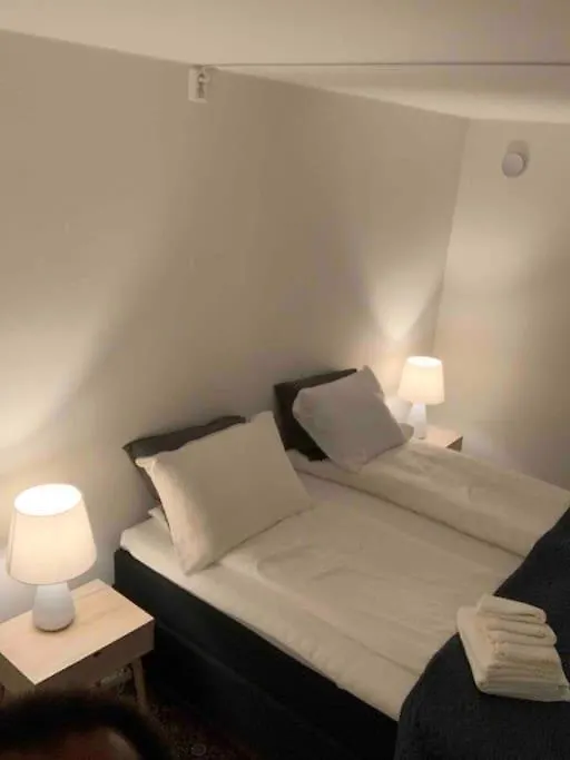 Moderne Og Fullt Utstyrt 3-Rom Hageleilighet Sentrum Naer Bergen 0*,