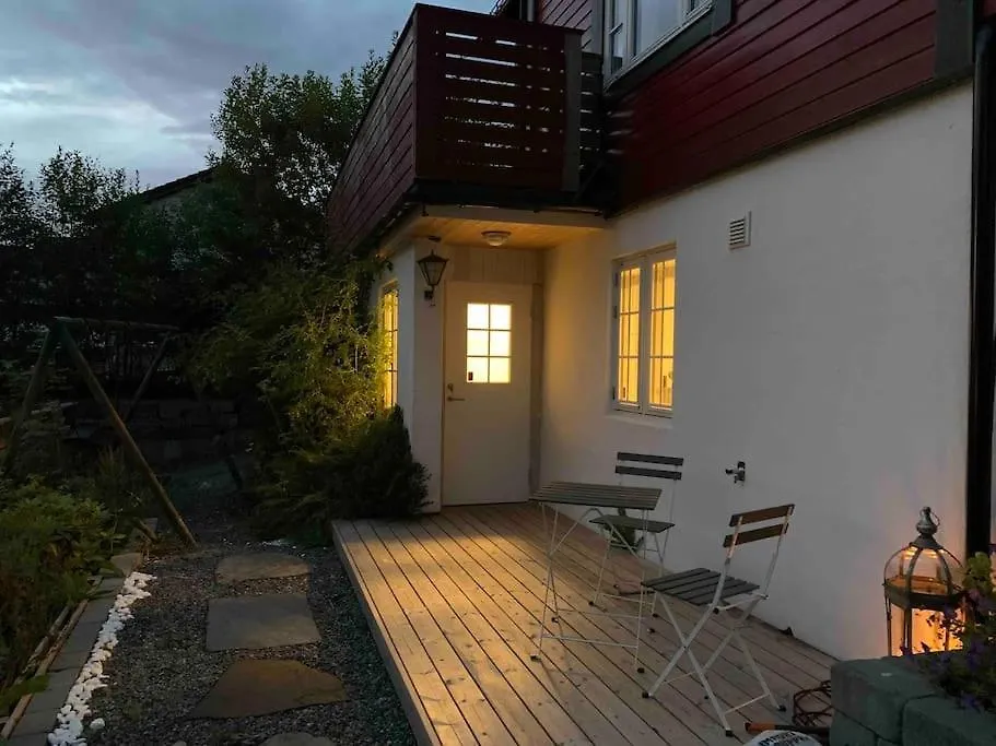 Moderne Og Fullt Utstyrt 3-Rom Hageleilighet Sentrum Naer Bergen Norveç