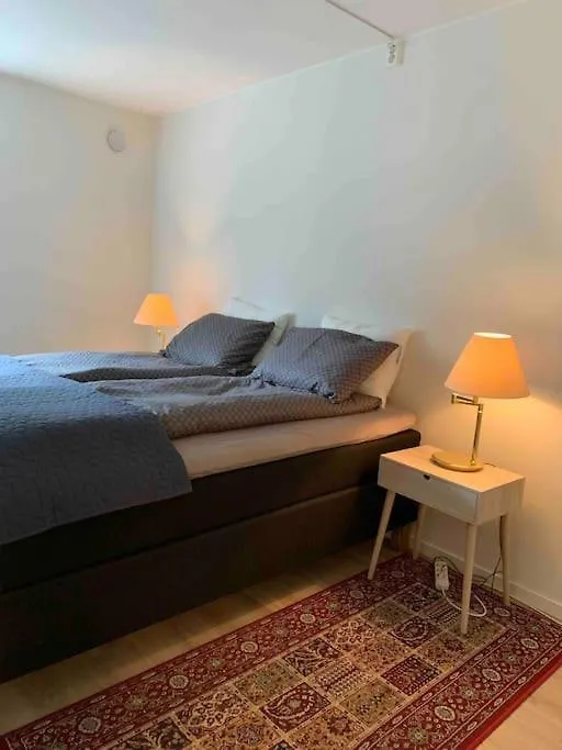 Moderne Og Fullt Utstyrt 3-Rom Hageleilighet Sentrum Naer Bergen Daire