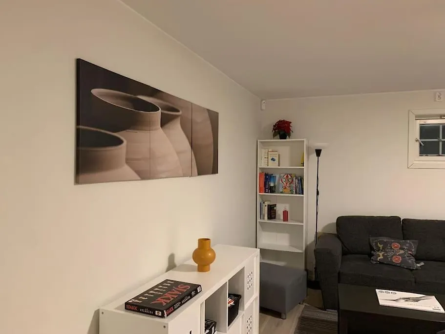 Moderne Og Fullt Utstyrt 3-Rom Hageleilighet Sentrum Naer Bergen Daire