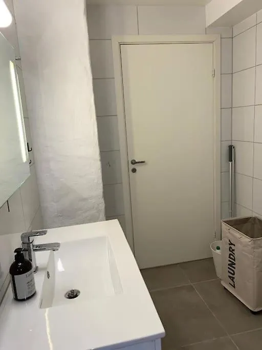 Daire Moderne Og Fullt Utstyrt 3-Rom Hageleilighet Sentrum Naer Bergen