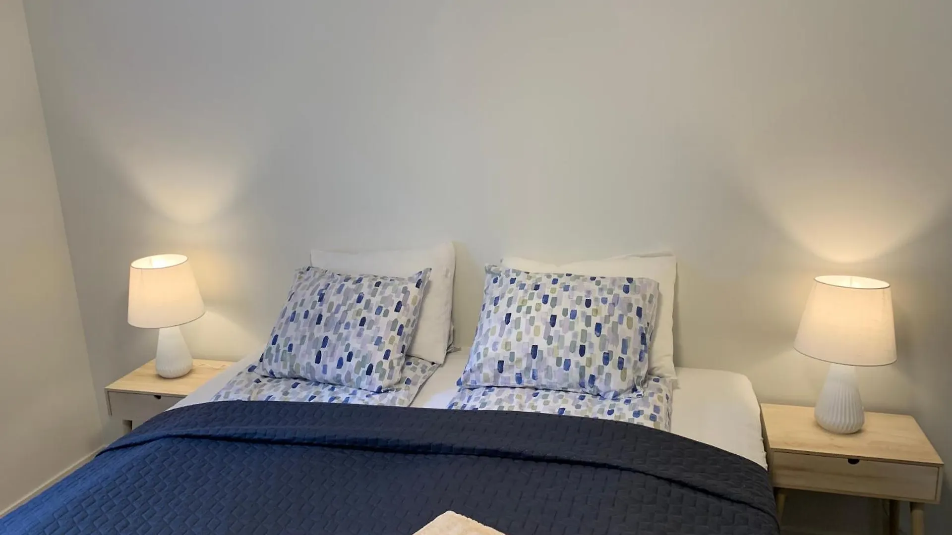Moderne Og Fullt Utstyrt 3-Rom Hageleilighet Sentrum Naer Bergen Norveç